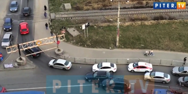 Видео: на въезде в Кудрово столкнулись 