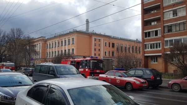 В Петроградском районе вспыхнула квартира в жилом доме