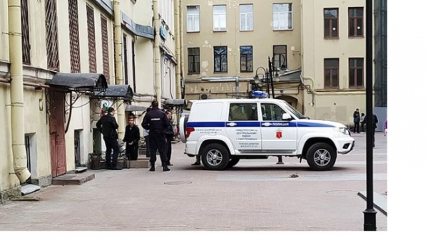 В Петербурге к чайным продавцам нагрянула полиция