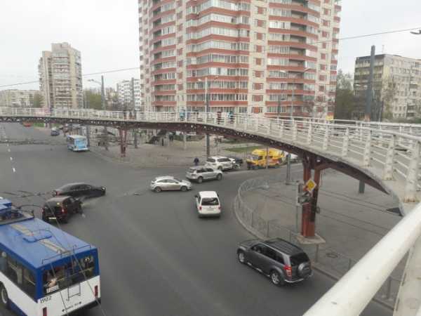 Во Фрунзенском районе столкнулись 6 машин: собирается пробка2