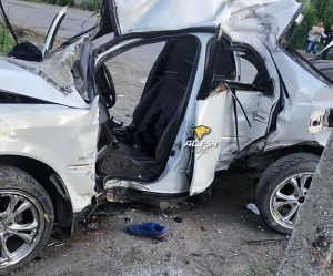 В Куйбышеве иномарка сбила пешехода и врезалась в ЛЭП. Пешеход и пассажир погибли.1