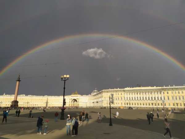 Фото: в небе над Петербургом появилась двойная радуга1