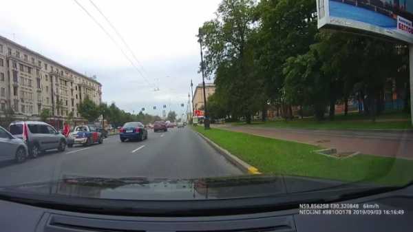 Массовое ДТП на Московском проспекте попало на видео1