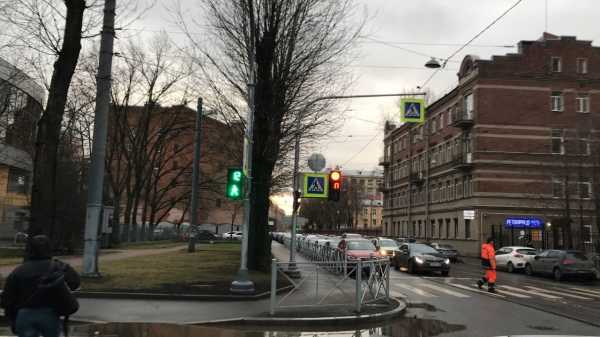 На перекрестке улицы Мира и улицы Котовского заработал светофор1