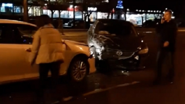 На Бухарестской нетрезвый водитель спровоцировал массовую аварию