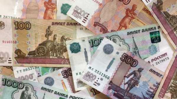 Из квартиры пенсионерки украли почти миллион рублей