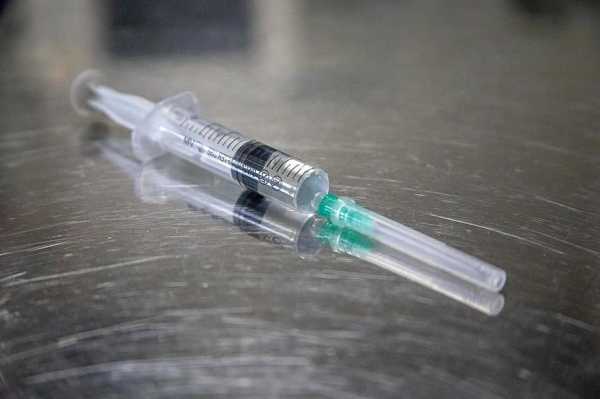 Прививку от гриппа сделали более 314 тысяч петербуржцев0
