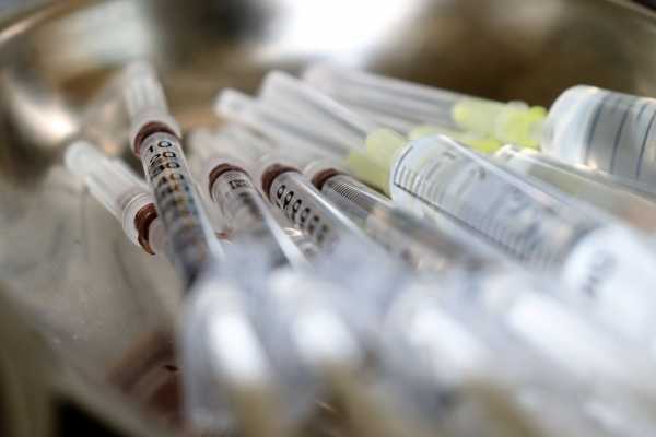 Минздрав прокомментировал информацию об обязательной вакцинации от коронавируса0