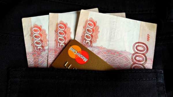 Петербуржец получил условный срок за расплату фальшивыми купюрами