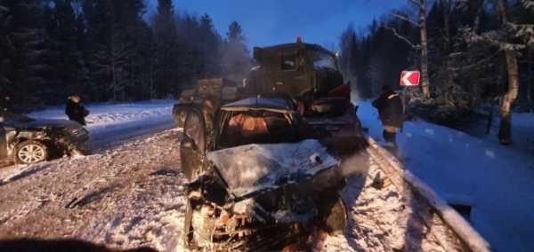 В Ивановской области грузовик протаранил на встречке 4 машины0