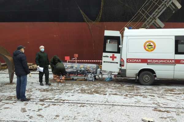 В Петролеспорте с корабля сняли китайца с подозрением на коронавирус0