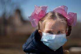 Эксперты рассказали, что последствия коронавируса для детей могут быть опасными0