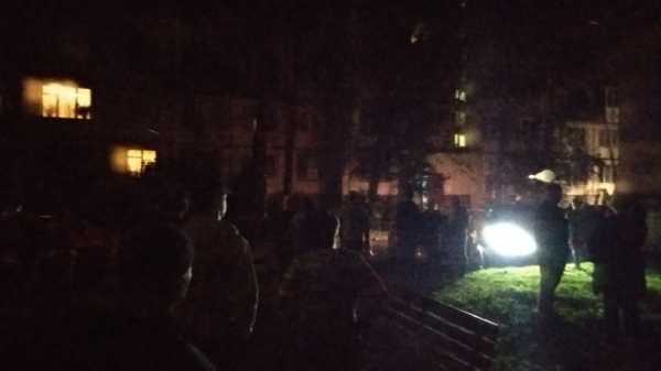 Пожар в двухкомнатной квартире на Светлановском проспекте попал на видео0