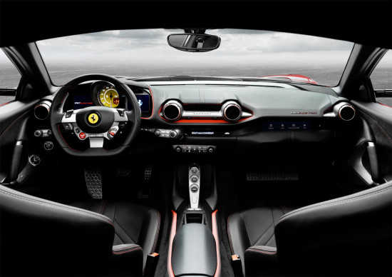 «Супербыстрый» Ferrari 812 SuperFast