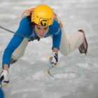 Тагильчане покоряли трассы на соревнованиях по ледолазанию