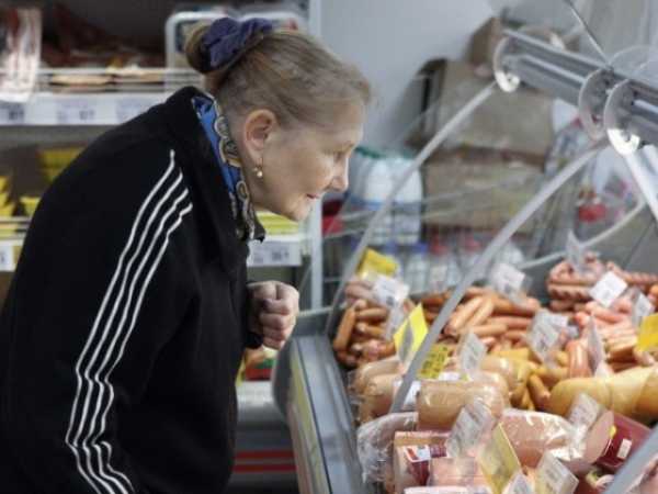 Уральцы стали больше тратить на покупки в магазинах в феврале 2017 года