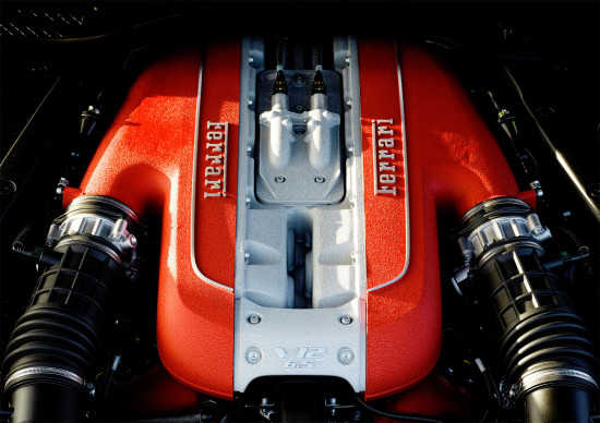 «Супербыстрый» Ferrari 812 SuperFast