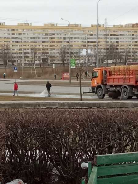 Петербуржцы ссорятся из-за песка и пыли. Фото: https://vk.com/unreleased_dtp
