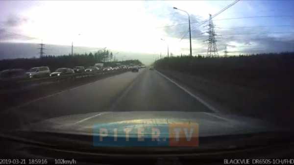 Видео: ДТП стало причиной огромной пробки на Мурманском шоссе0