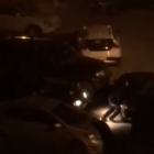 На Русановской неправильно припаркованное авто перетащили руками