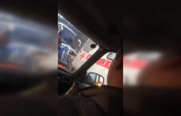 На Ропшинском шоссе иномарка попала под автобус 0