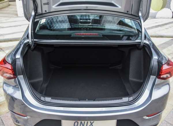 фото багажник Chevrolet Onix Redline 2019-2020