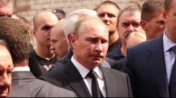 Путин принял участие в закладке двух фрегатов в Петербурге