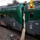 Видео: В Италии лоб в лоб столкнулись два поезда