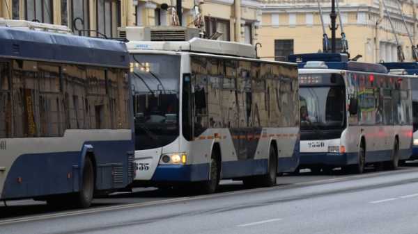 Три троллейбуса на час изменят маршруты 9 мая 