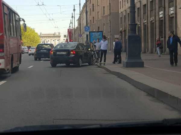 На Московском проспекте велосипедистку сбила иномарка1
