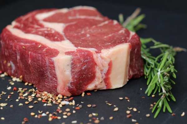 Красное мясо в больших количествах опасно. Фото: pixabay