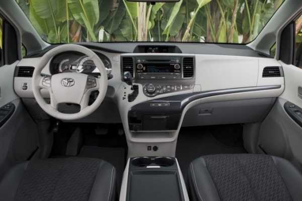 Toyota Sienna 2012: Летучий корабль7