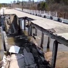 В Амурской области возле села Чембары рухнул автомобильный мост
