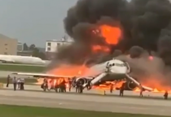 В результате аварийной посадки произошло возгорание и погиб 41 человек. Фото: https://news.yandex.by