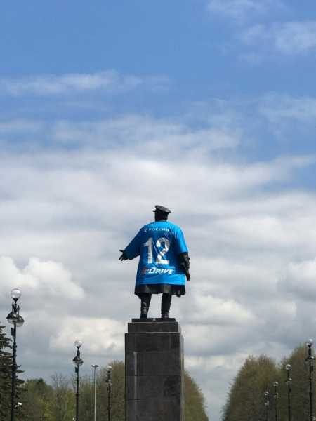 Памятник Кирову 