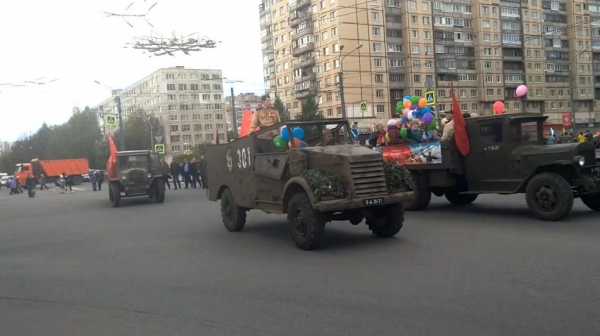 Сегодня в Петербурге прошли первые официальные парады. Фото: https://vk.com/spb_today