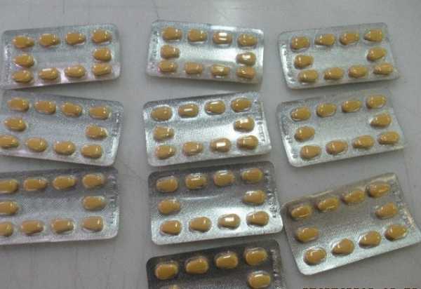 Также сотрудники ведомства сообщают, что подобные таблетки пользуются большой популярностью и часто имеют признаки контрафактности. Фото: http://sztu.customs.ru
