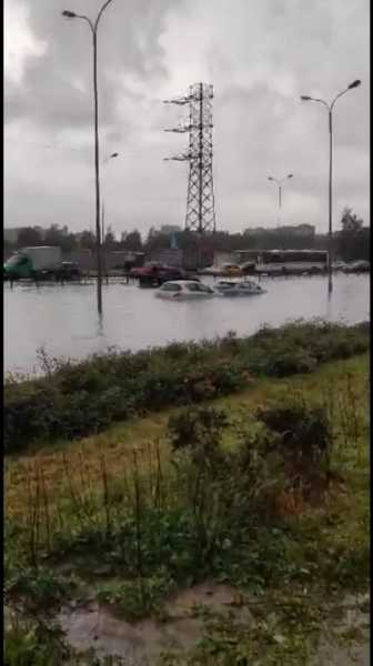 Петербург ушел под воду после летнего дождя2
