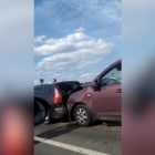 Видео: на Выборгское шоссе столкнулись четыре машины