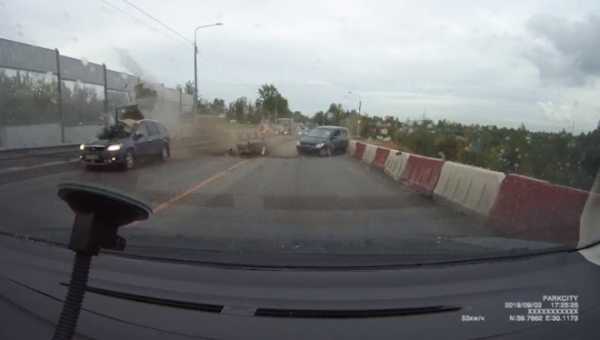 В ДТП на Красносельском шоссе пострадал водитель 