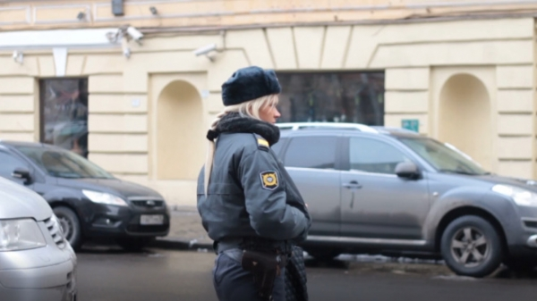 Житель Воркуты выронил в полиции телефон с селфи на фоне зарезанного им человека