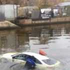 В Тольятти нашли затонувший автомобиль с телом молодой женщины