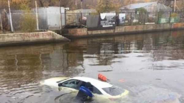 В Тольятти нашли затонувший автомобиль с телом молодой женщины