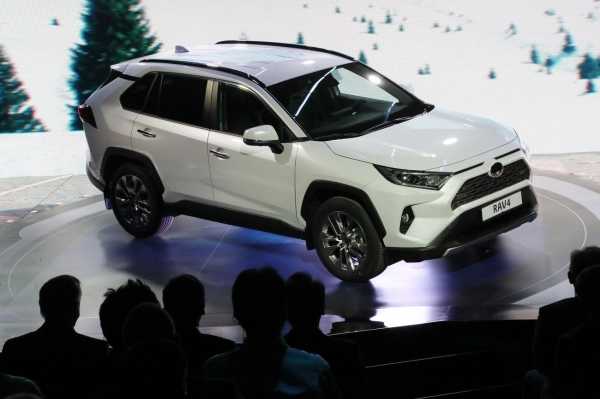 В Петербурге запущено производство автомобиля Toyota RAV 4 пятого поколения1