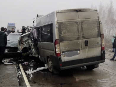 Видео: В Воронежской области в ДТП с микроавтобусом погибли 5 человек0