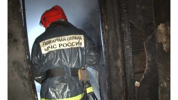В пожаре в Петроградском районе погибла женщина и пострадал ребенок