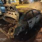 Видео: у Ломоносовской загорелся легковой автомобиль
