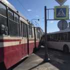Автобус врезался в трамвай на улице Авиаконструкторов