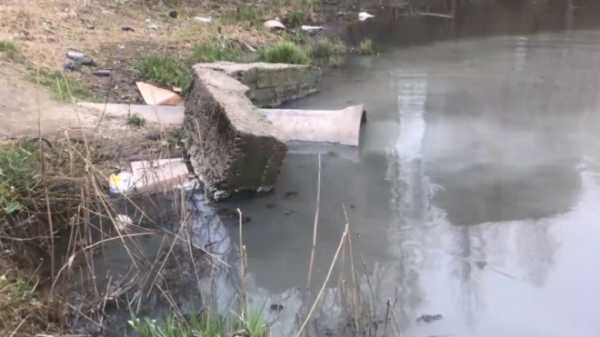 Река Славянка превратилась в гейзер из-за аварийной теплосети