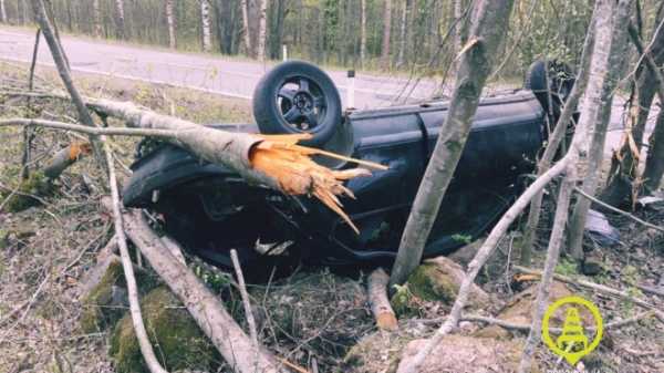 Молодой водитель без прав съехал в кювет на 73 километре дороги " Зеленогорск – Выборг"